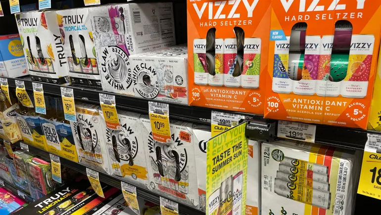 硬苏打酒泡沫破裂？分析师与啤酒厂商称言之过早